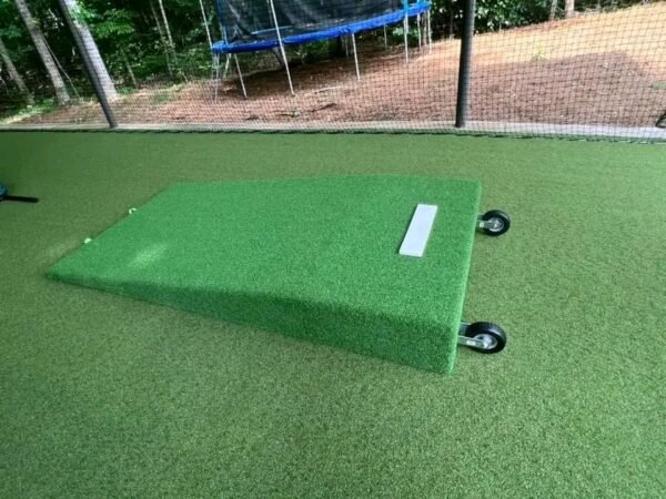 Portable pitching mound Portable pitching mound