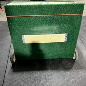 Foldable pitching mound