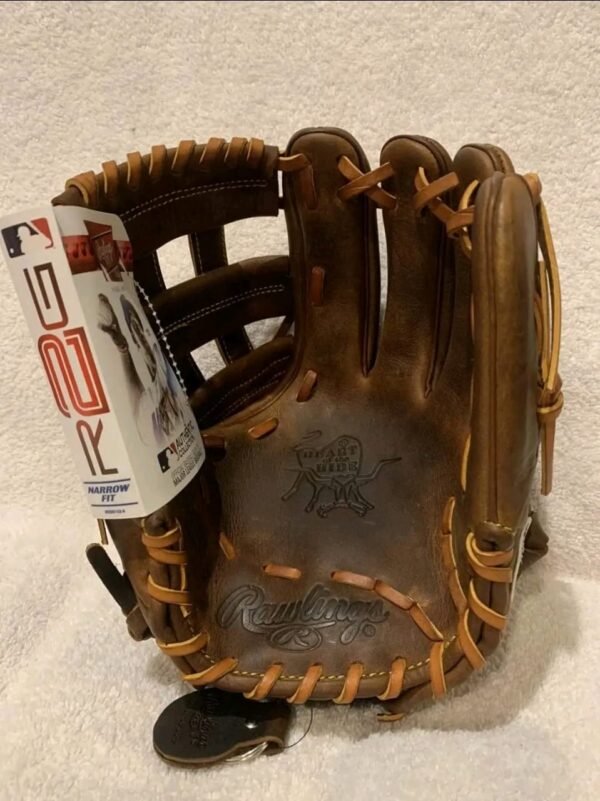 2024 Rawlings Heart of the Hide